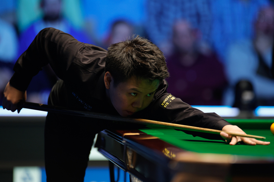 掀翻四届世 掀翻四届世