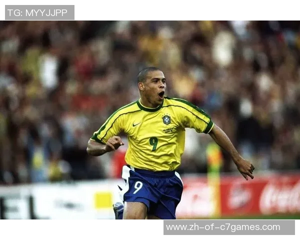 全球第一足球球星是谁 揭开历史与现役足球巨星的巅峰对决